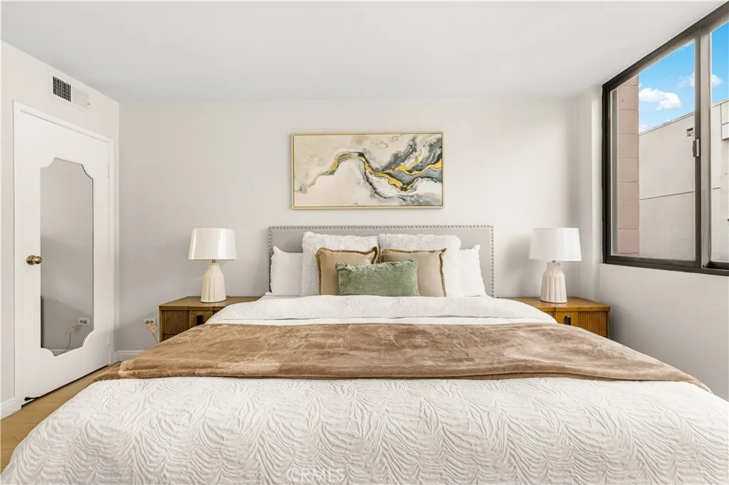 421 S La Fayette Park Place 624, Los Angeles, California 90057 home-pic-11